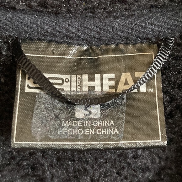 32 degrees thick fuzzy zip up - Picture 3 of 5